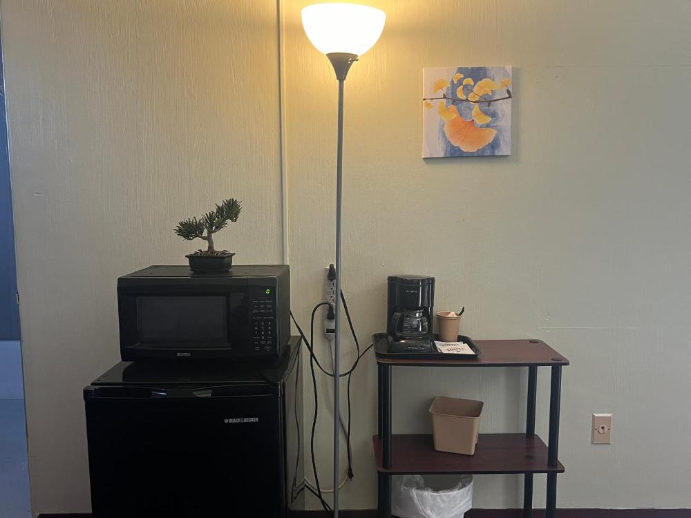 Queen Room interior